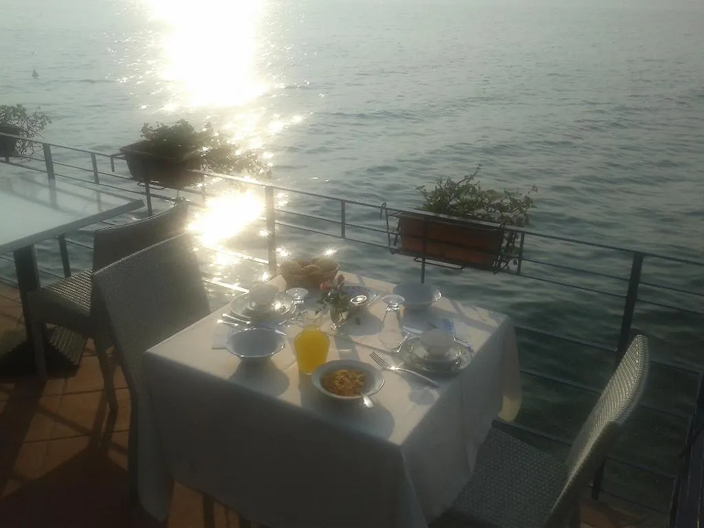 Aparthotel Villa Residence La Limonaia Gargnano